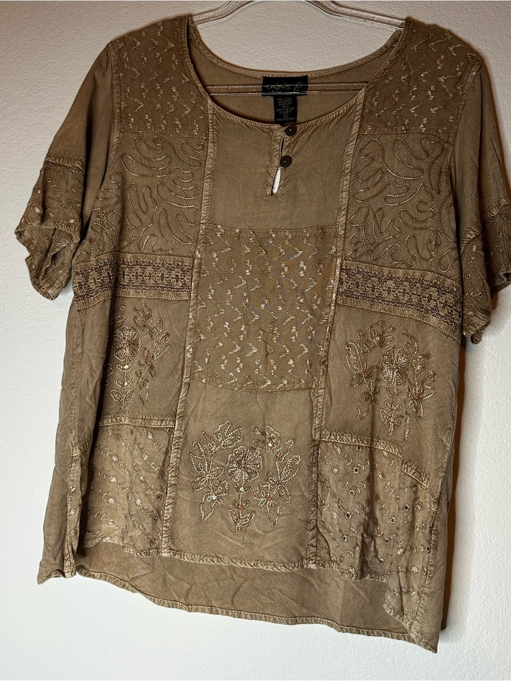 Large Embroidered Patchwork Short-Sleeve Top - Taupe